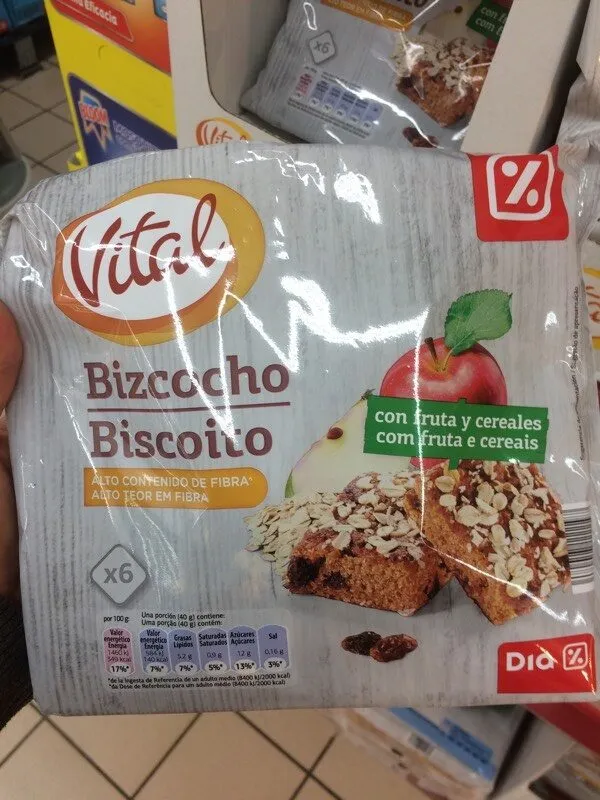 Bizcocho con frutas y cereales