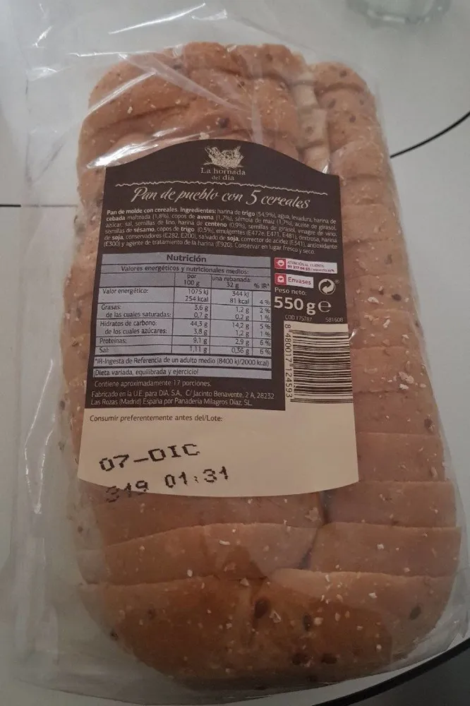 Pan de pueblo con 5 cereales