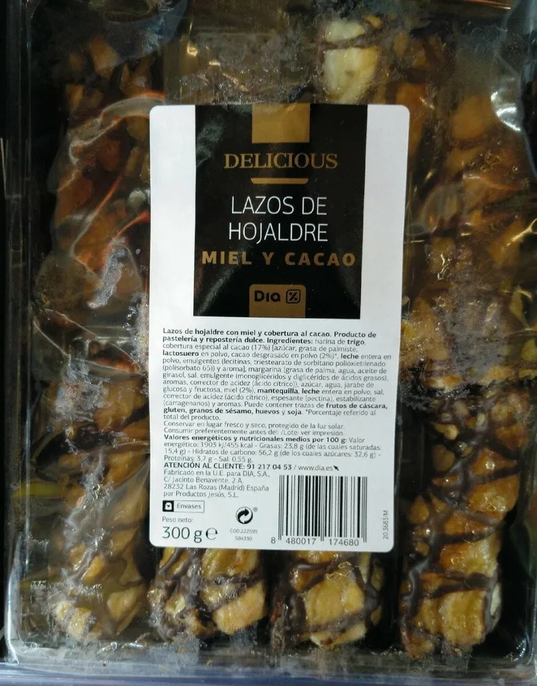 Lazos de hojaldre miel y cacao