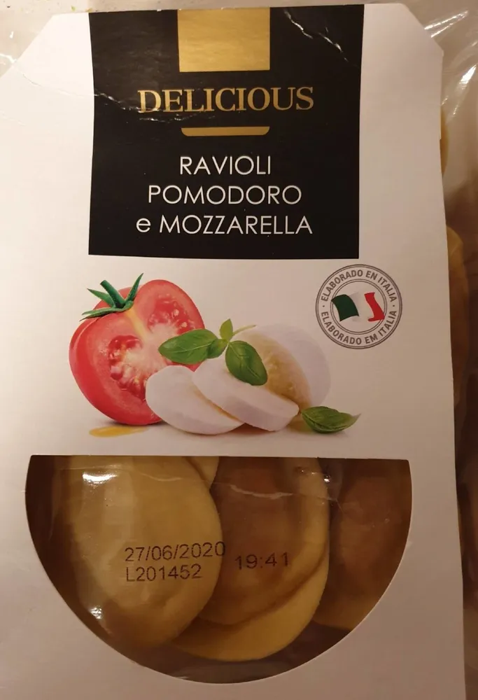 Delicioso Ravioli Pomodoro e Mozarella
