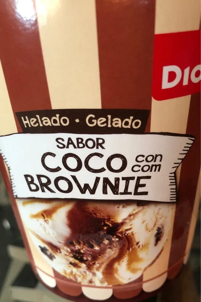Helado de coco con brownie