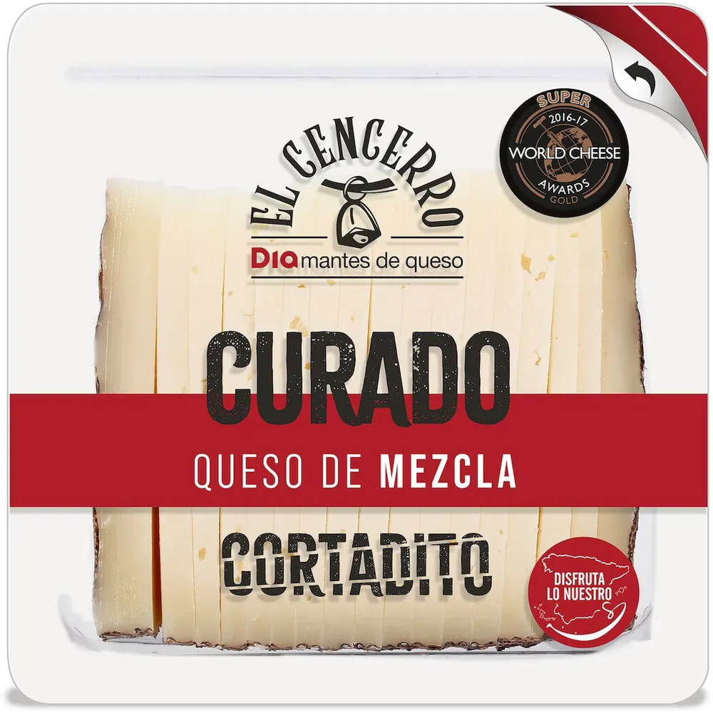 Queso curado cortado
