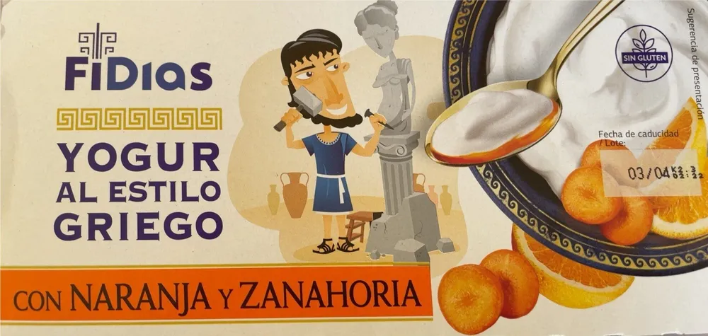 Yogur al estilo griego con naranja y zanahoria
