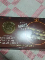 Turrón de chocolate con leche con almendras