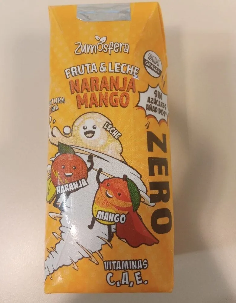 Fruta y leche naranja/mango