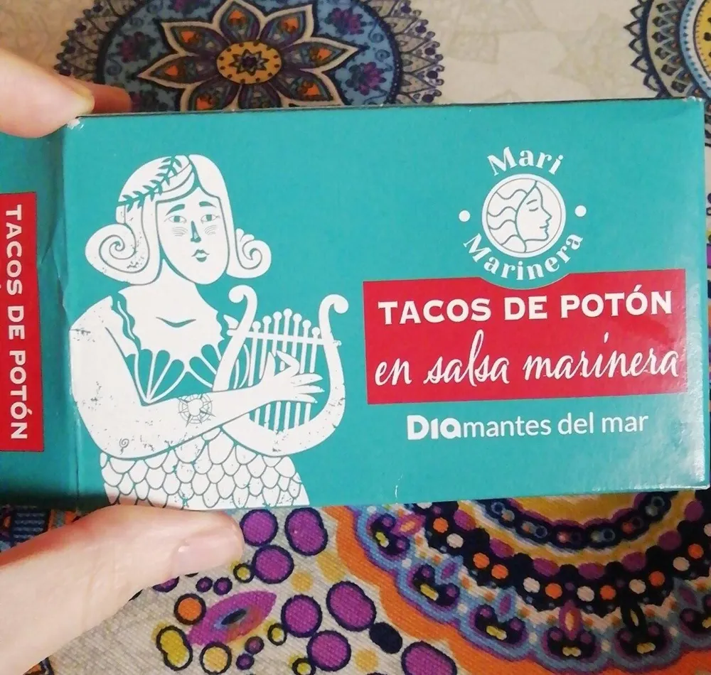 Tacos de potón en salsa marinera