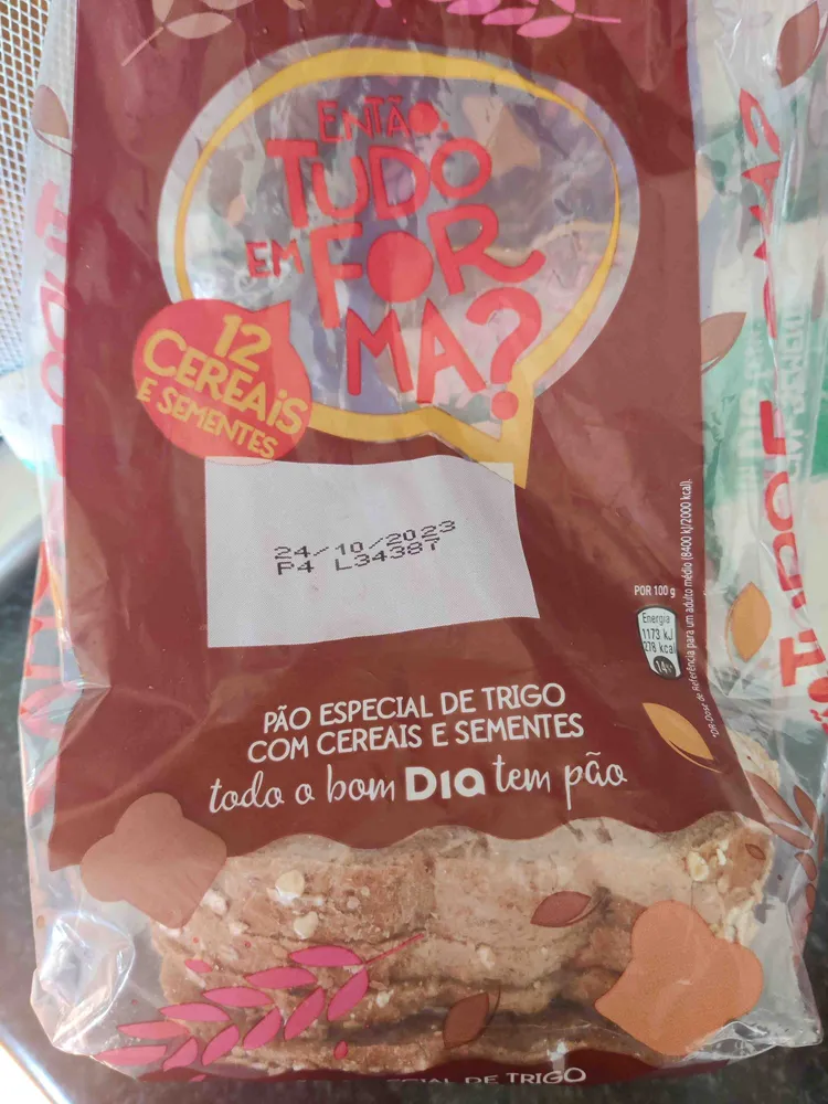 Pão integral 12 sementes