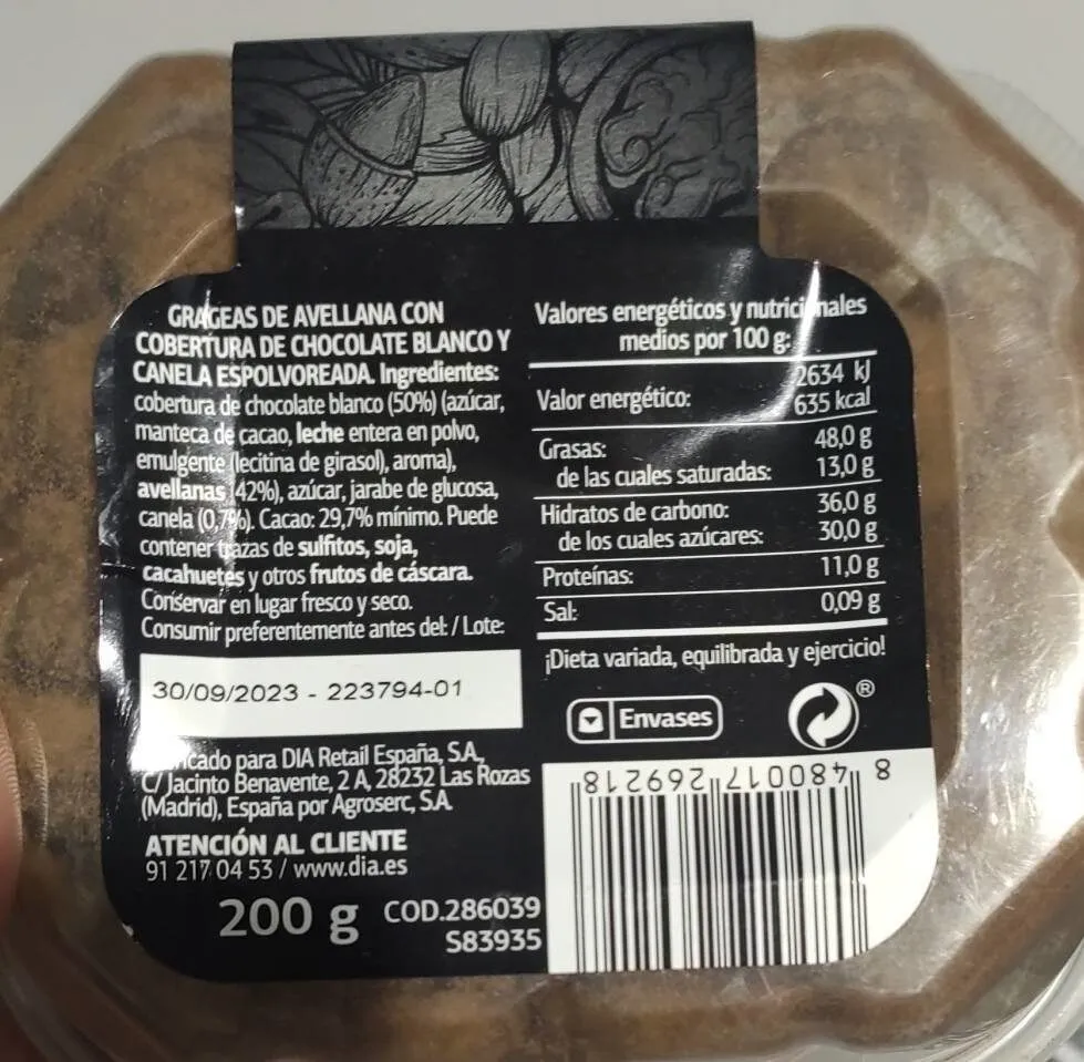 Avellana con chocolate blanco y canela