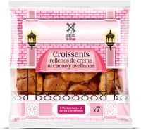 Croissants rellenos de crema de cacao y avellanas