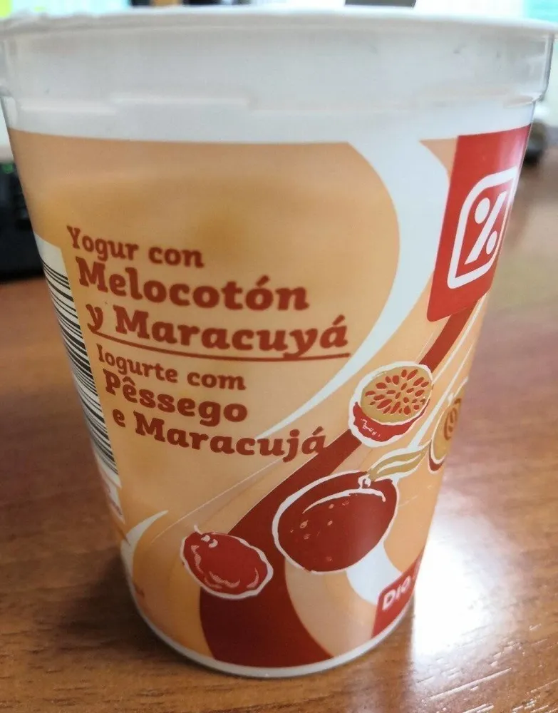Yogur con melocotón y maracuyá