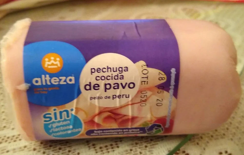 Pechuga cocida de pavo