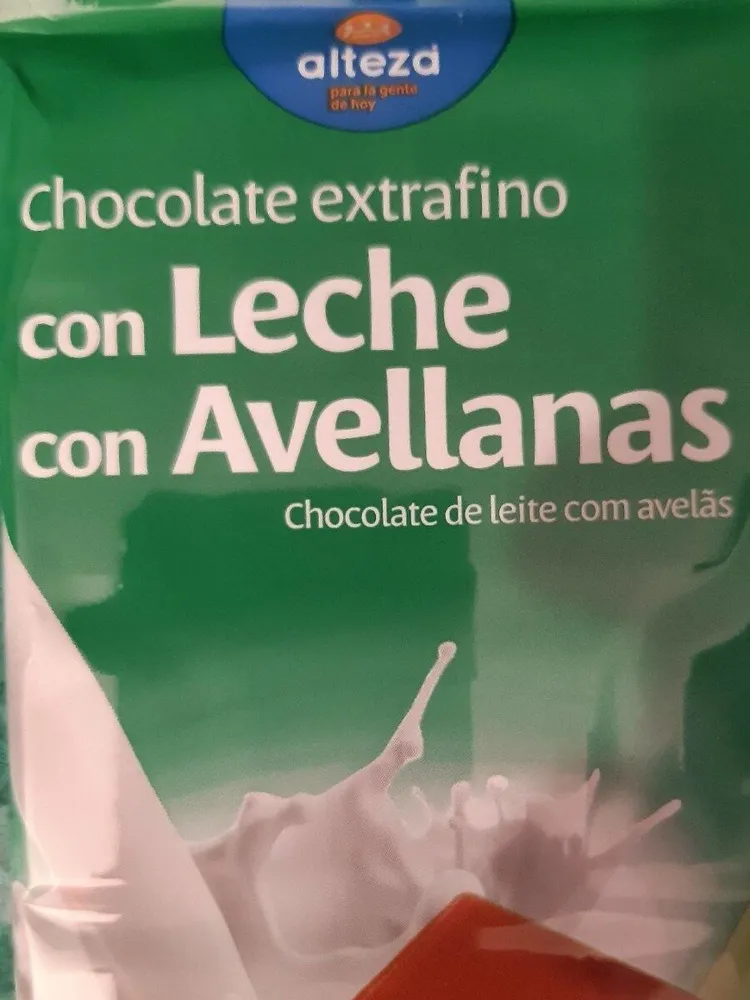 Chocolate extrafino con leche con avellanas