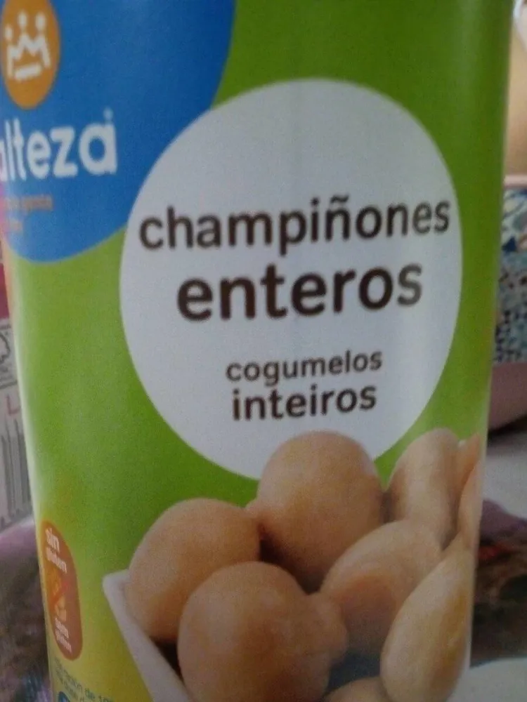 Champiñones enteros
