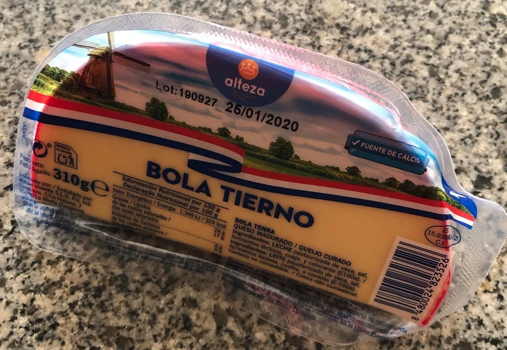 Queso bola tierno