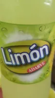 Bebida refrescante de limón