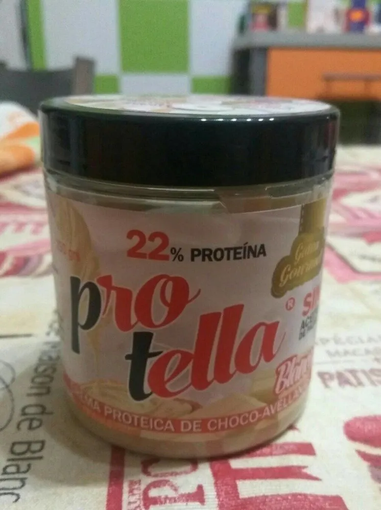 Crema proteica de choco-avellanas
