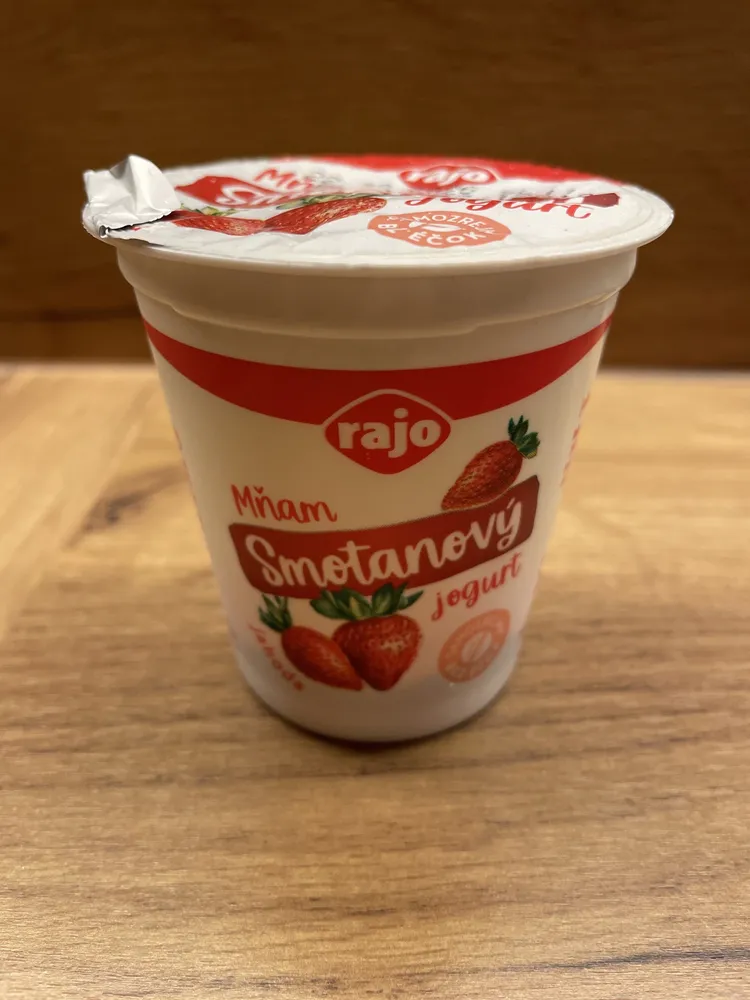 Smotanový jogurt Jahoda