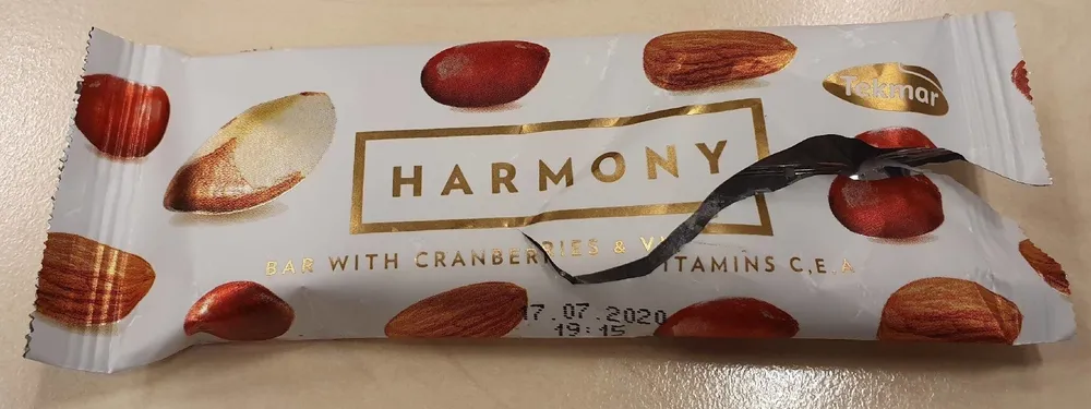 Harmony bar with cranberries & vitamin C, E, A