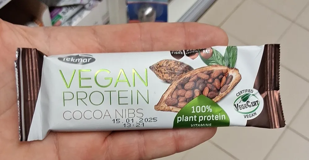 Vegan protein cocoa nibs