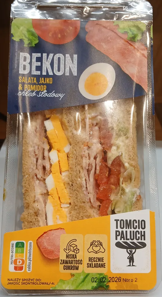 Pieczony bekon, sałata, jajko
