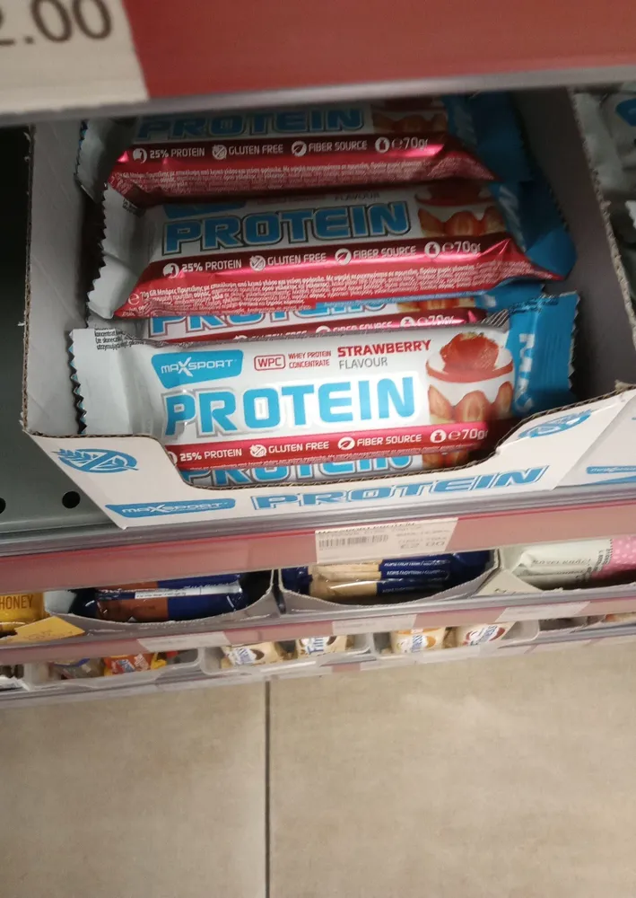 protein bar strawberry flavour