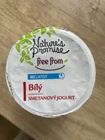 Bílý smetanový jogurt