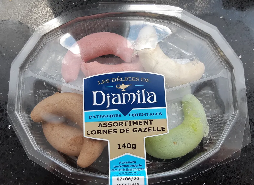 pâtisseries orientales assortiment cornes de gazelle