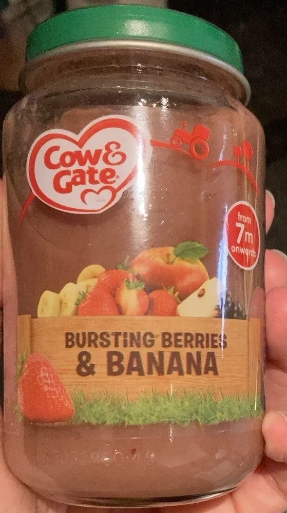 Bursting berries & banana