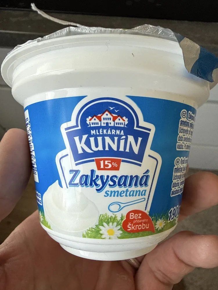 Zakysaná smetana krémovitá