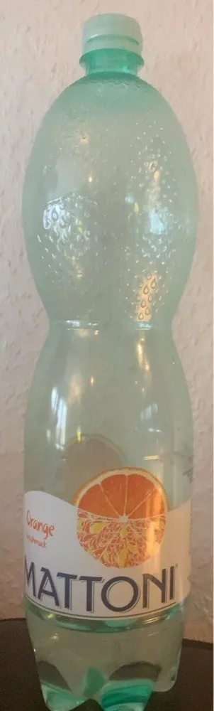 Mineralwasser mit Orangengeschmack