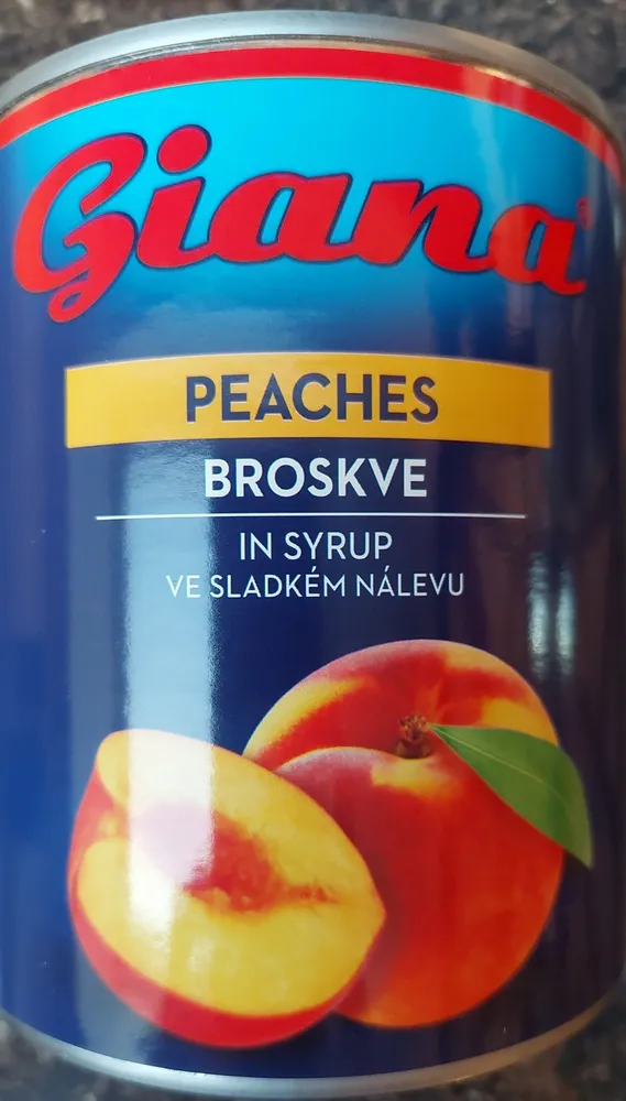 Broskve ve sladkém nálevu