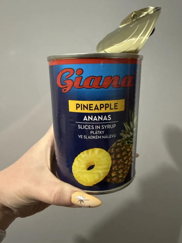Plátky ananasu ve sladkém nálevu