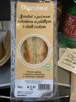 Sendvič s pečenou zeleninou a plátkem c chuti čedaru