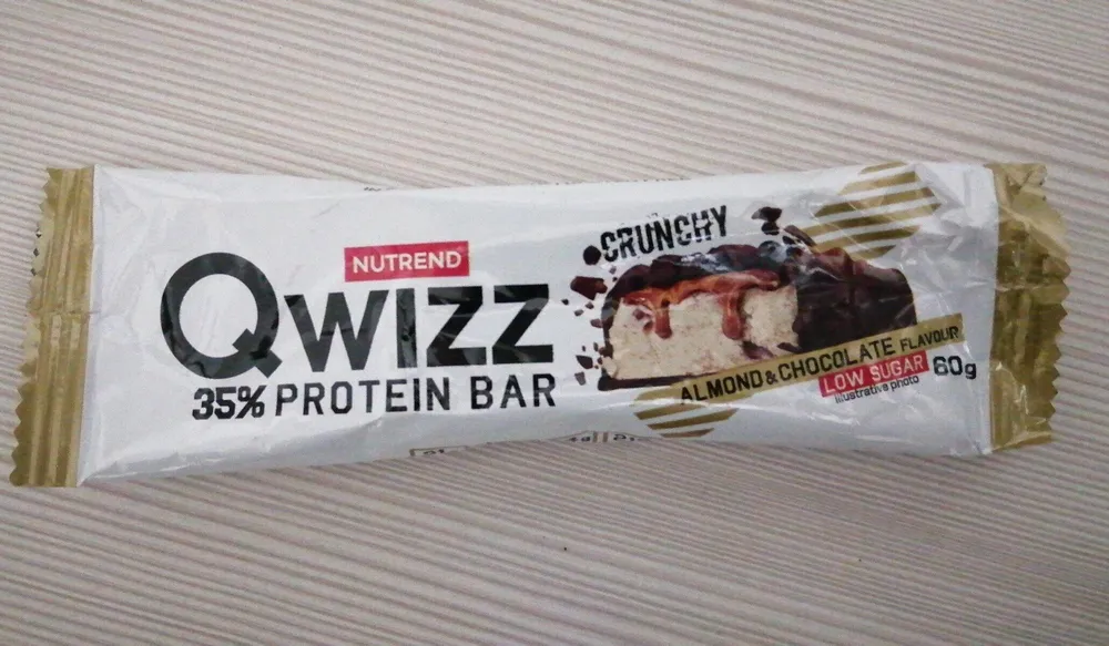 Quizz protein bar almond and chocolate