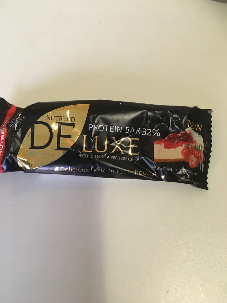 DELUXE jahodový cheesecake