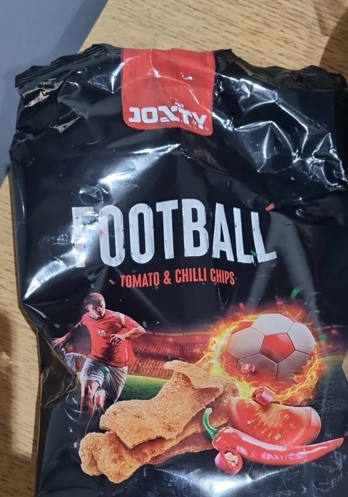 Football tomato e chilli chips
