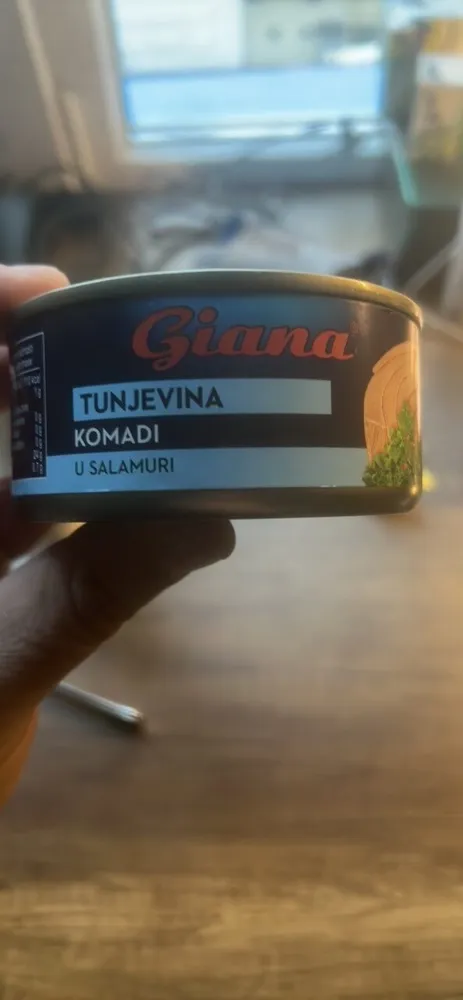Tuńczyk w sosie własnym duże kawałki