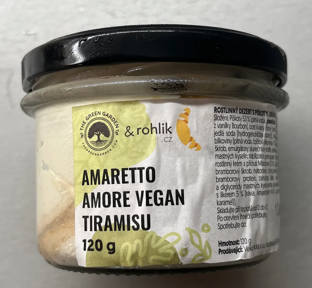 Amaretto amore vegan tiramisu