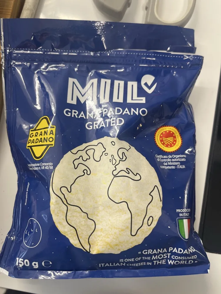 Grana Padano Gerieben