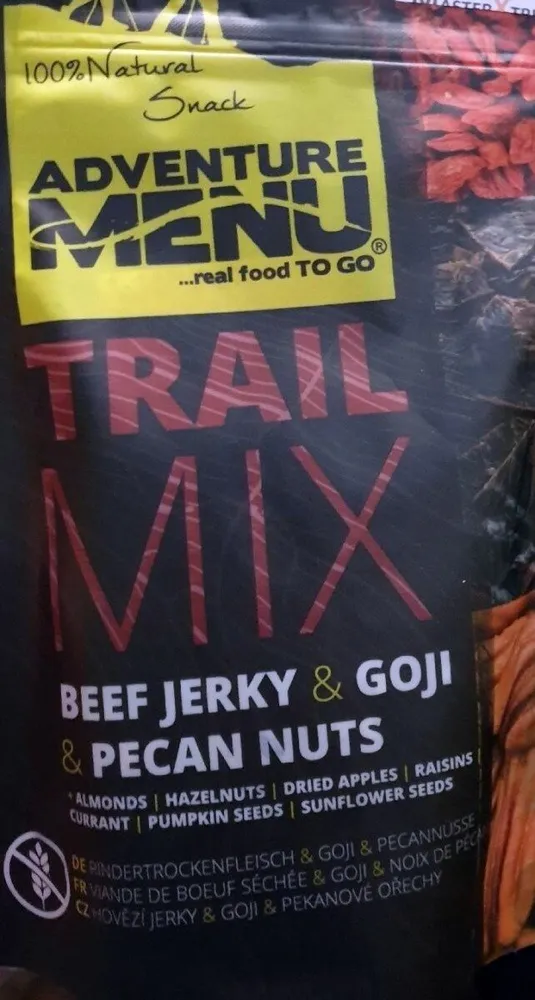 Trail mix beef jerky & goji & pecan nuts