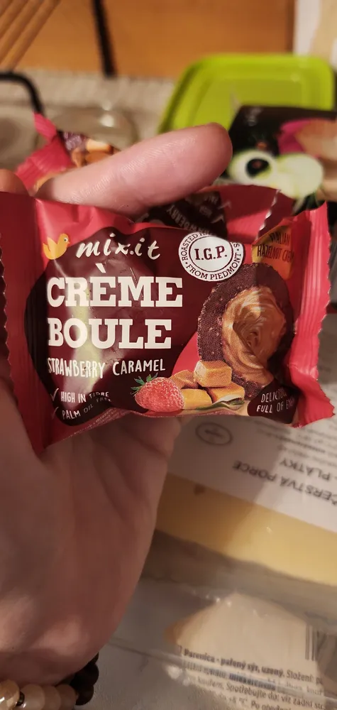 Crème Boule Strawberry Caramel