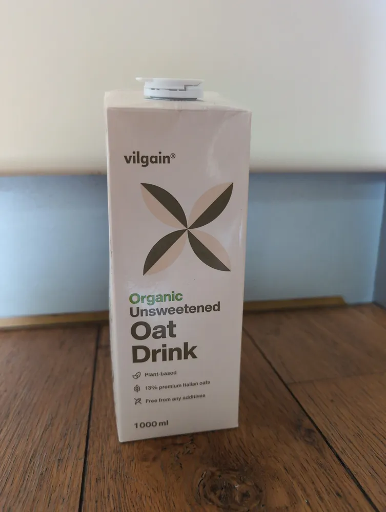 Organic unsweetened oat drink