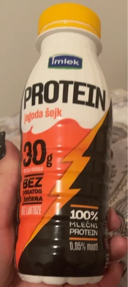 Protein jagoda šejk
