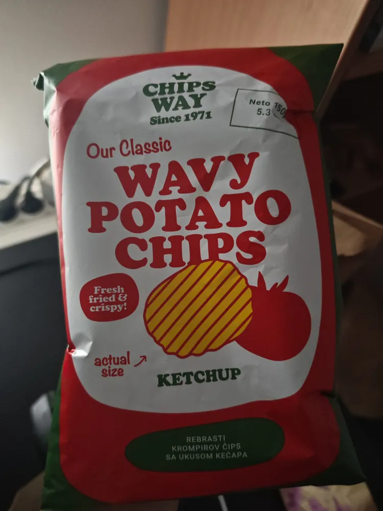 Wavy Potato Chips Ketchup