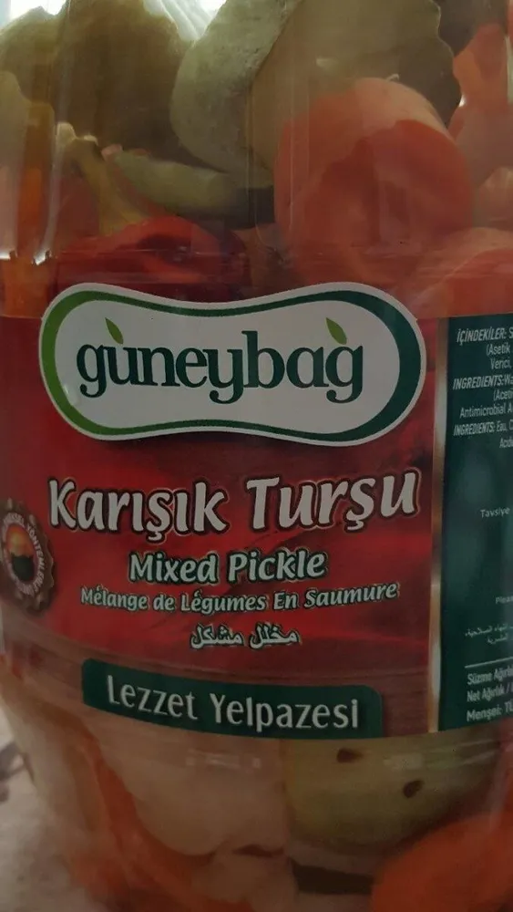 Melange de legumes en saramure