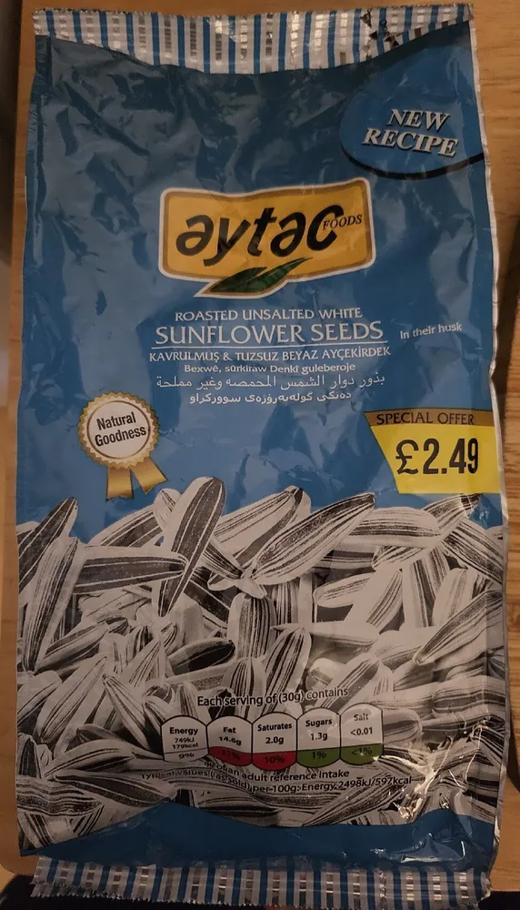 Roasted and unsalted sunflower seeds