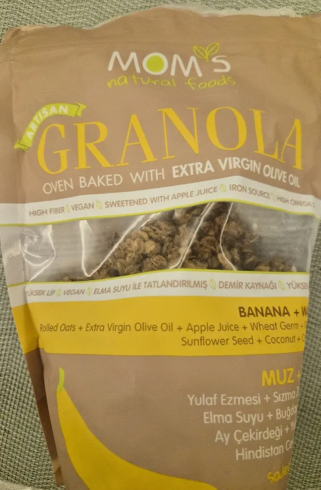 Granola banana walnut