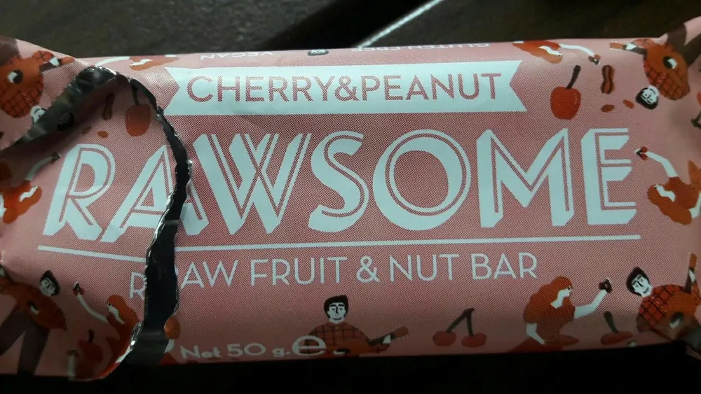 Raw fruit & nut bar