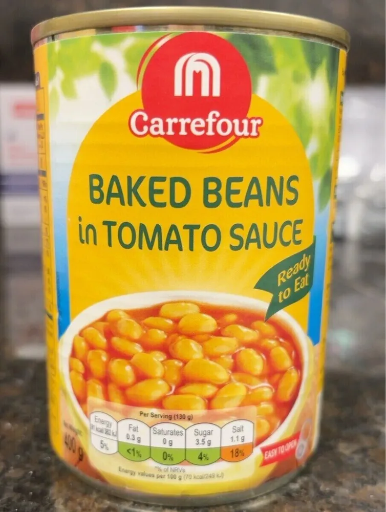 Baked beans in tomato sauce