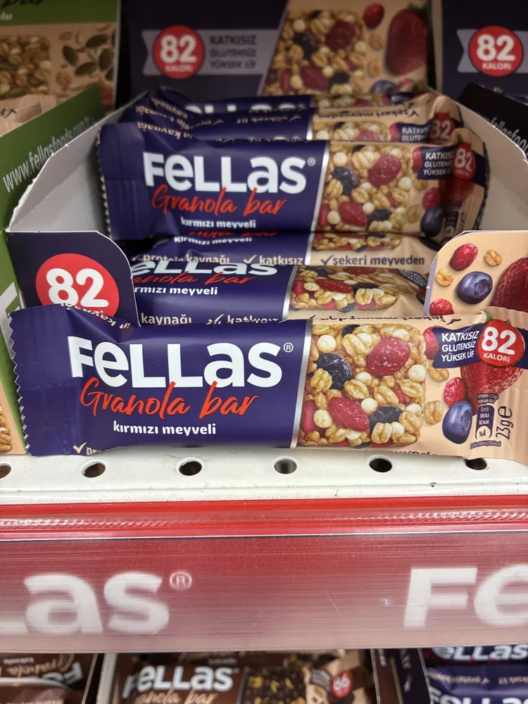 Kırmızı Meyveli Granola Bar
